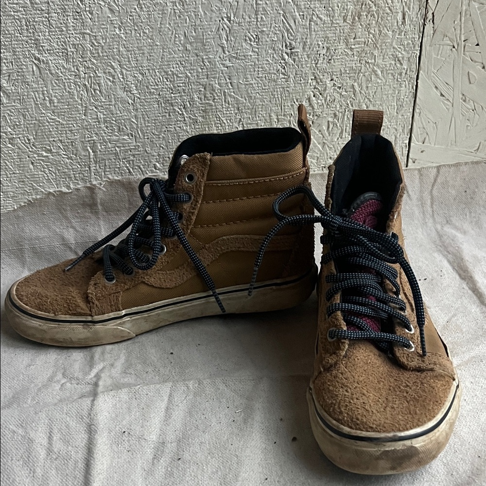 Vans High-Top Skate Shoes in camel